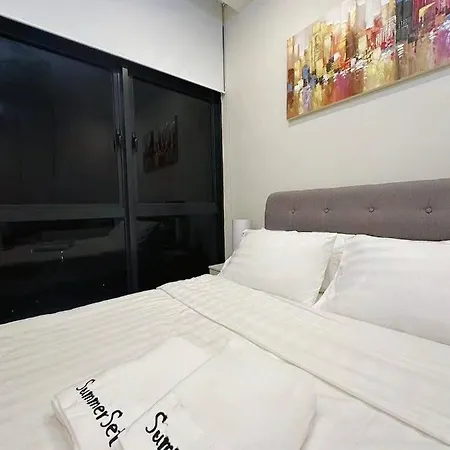 Sunset Seaview Studio Apartment At Kota Kinabalu City Centre Exterior photo