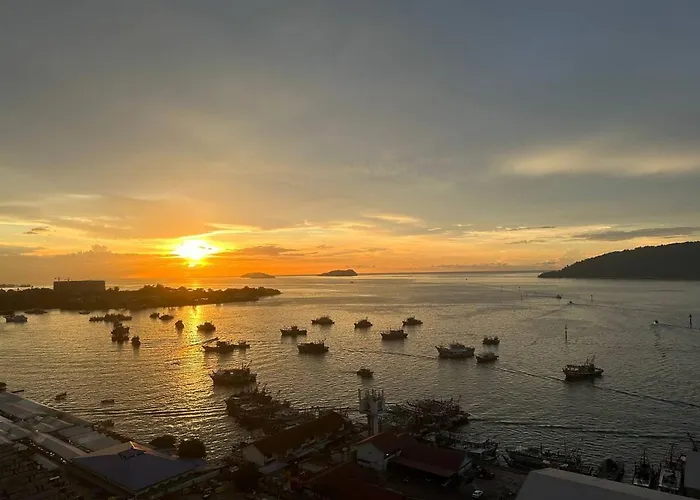 Sunset Seaview Studio Apartment At Kota Kinabalu City Centre