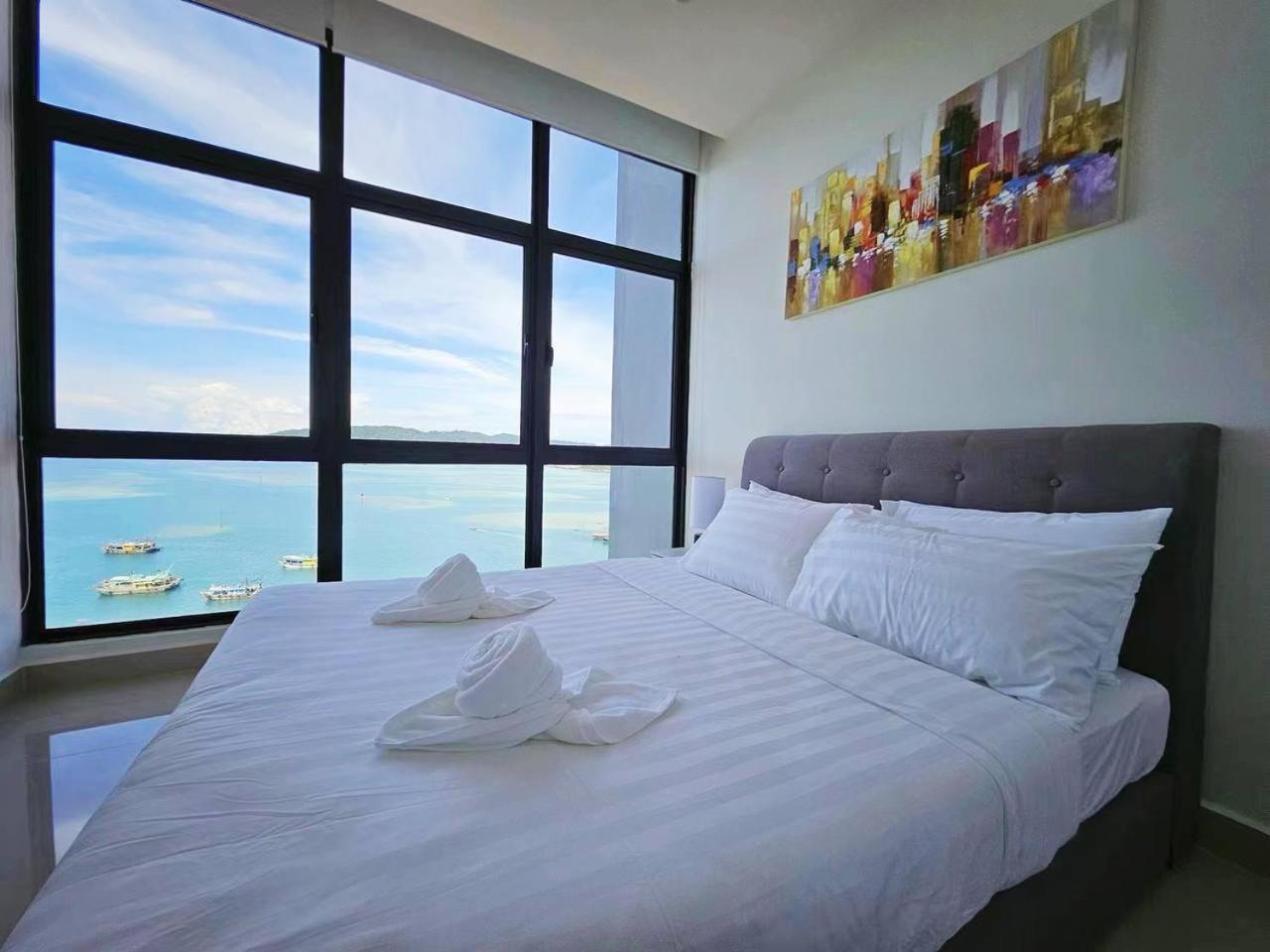 Sunset Seaview At Centre Apartemen *