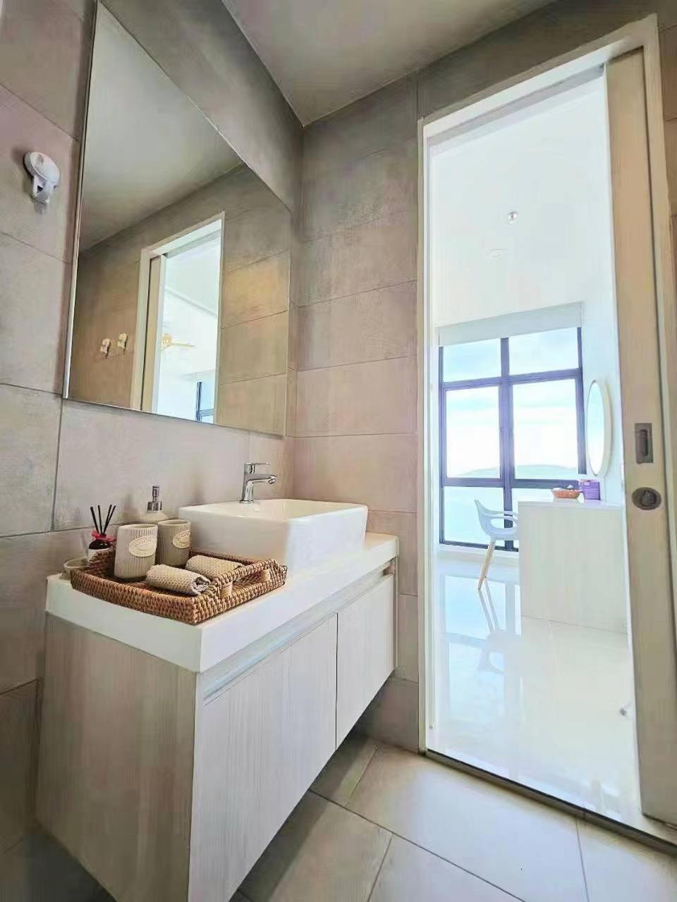 Apartemen Sunset Seaview At Centre *